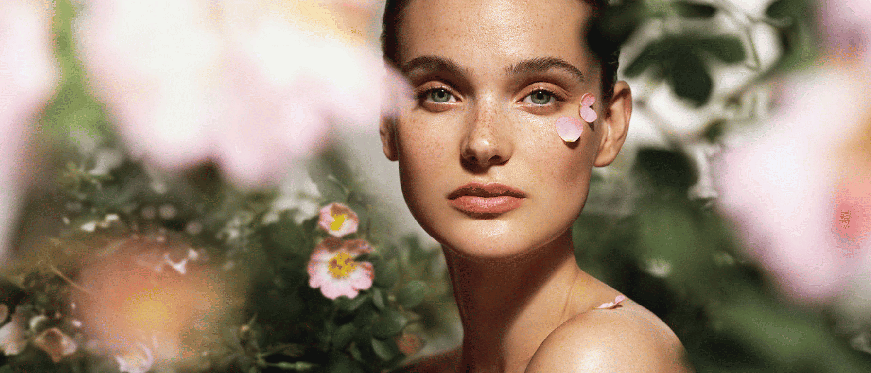 femme et fleurs