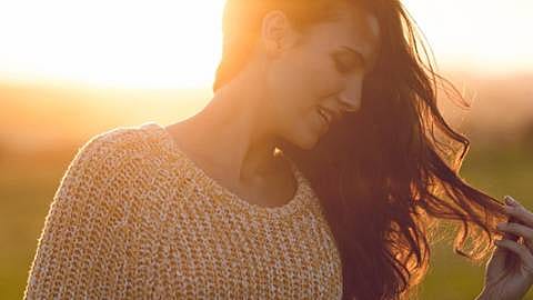 Vrouw in de zon